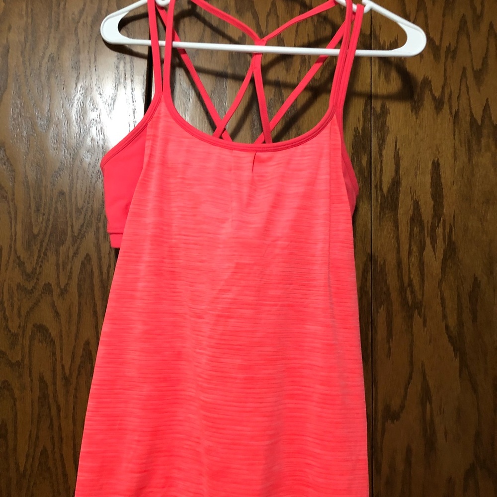Athleta tank with built in bra